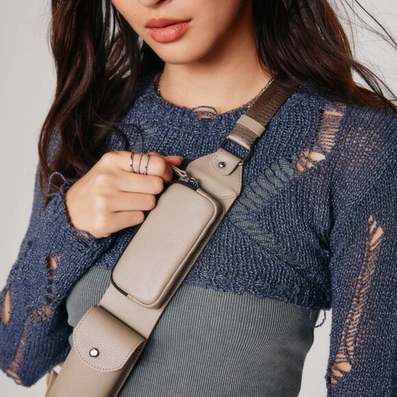 NEW ♡ BILLIE STRAP Crossbody Utility Strap-Only in Greige/Silver Iphone Samsung - Picture 4 of 10